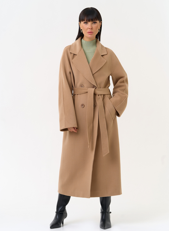Женское двубортное пальто с поясом