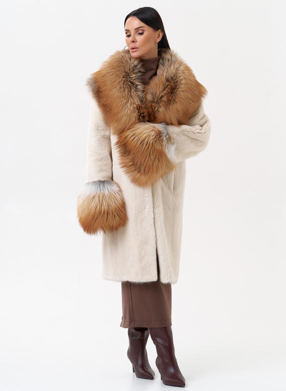 Норковая шуба с отделкой из меха лисы
