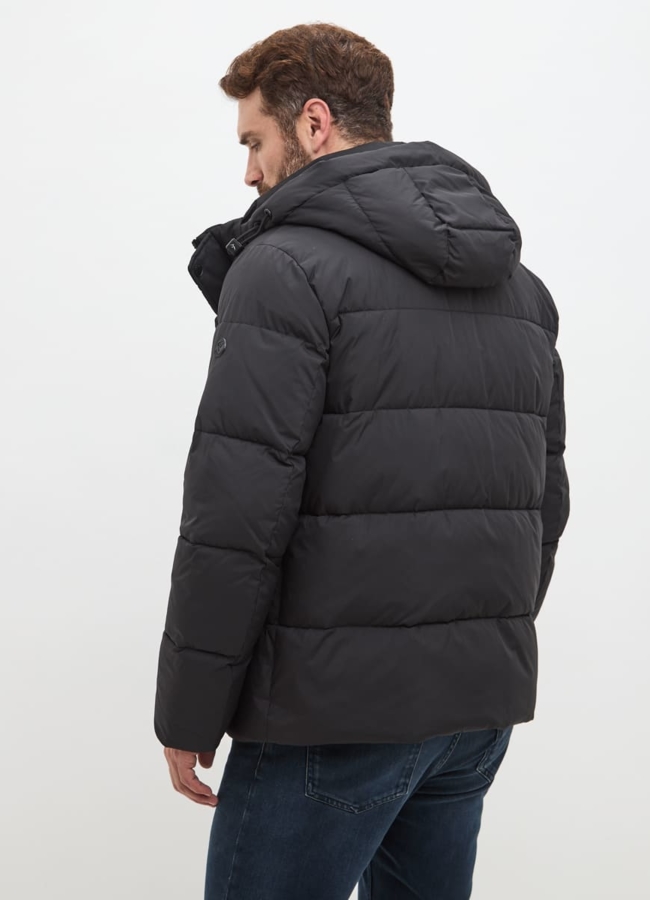 фото Мужской пуховик черного цвета  модель № 32033