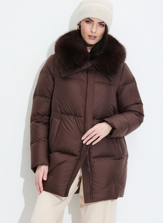 Женский пуховик с мехом песца на воротнике фото