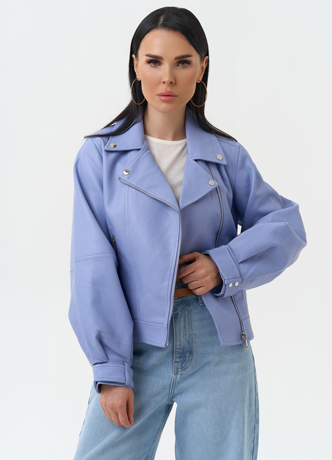 Куртка косуха из эко кожи голубого цвета модель № 30307 меха малина