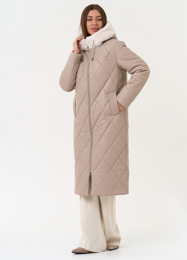 Женское пальто из эко кожи с капюшоном модель № 27731 меха малина