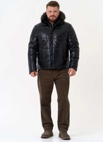 Пуховик из эко кожи с капюшоном из меха енота