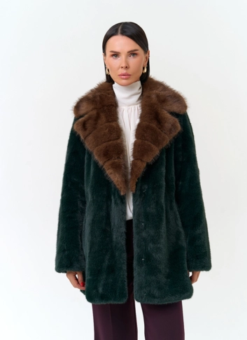 Женское полупальто из эко меха