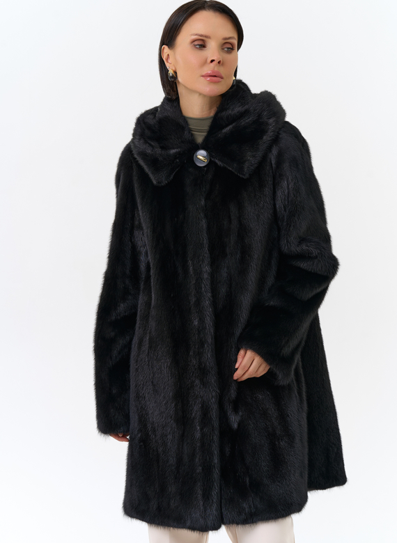 Шуба из норки с капюшоном черного цвета