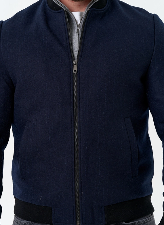 Мужское укороченное пальто бомбер