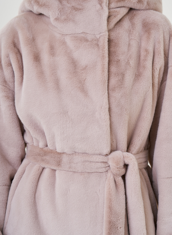 Длинное пальто из искусственного меха