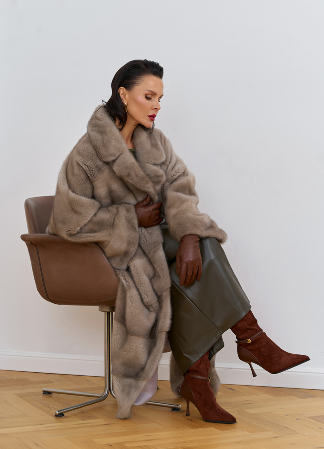 Норковая шуба оверсайз с английским воротником модель № 27665 универмаг малина