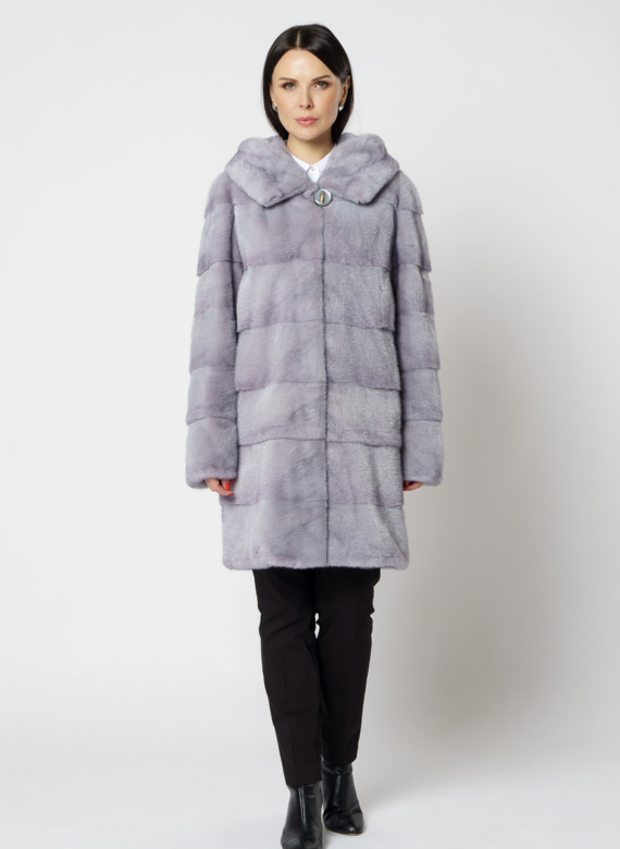 Шуба из норки с капюшоном и кулиской голубого цвета