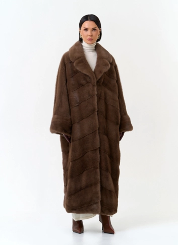 Женская шуба из меха норки с английским воротником фото
