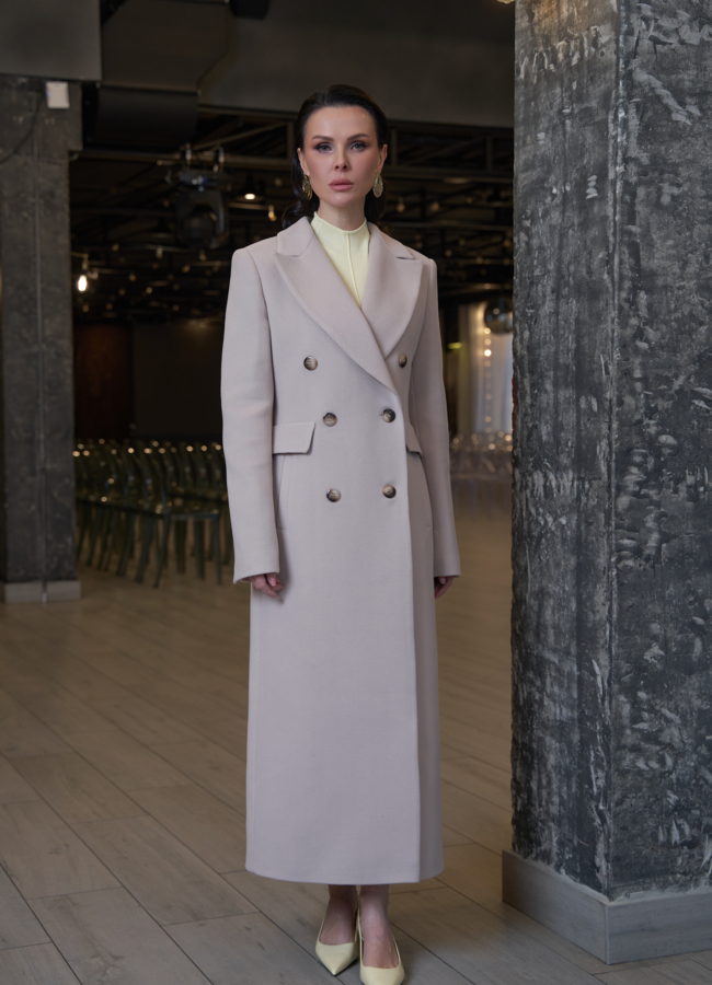 фото Длинное женское пальто с английским воротником модель № 29897